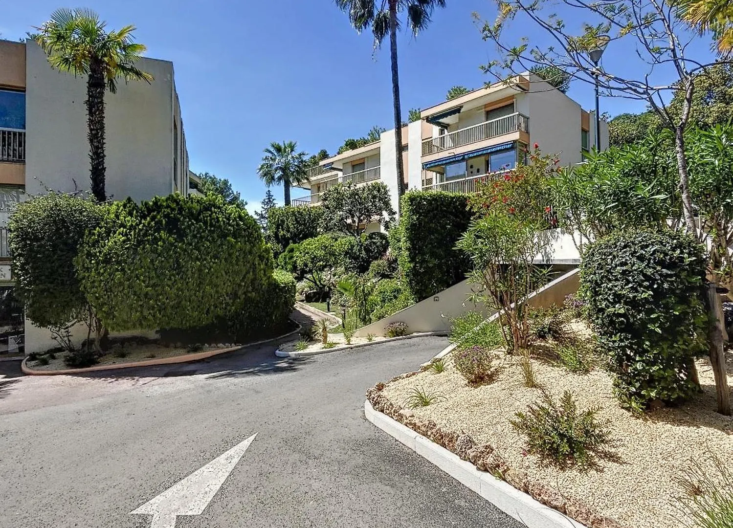 Superbe Appartement Plage Du Midi 2 Piscines 325L Cannes 0*,  France